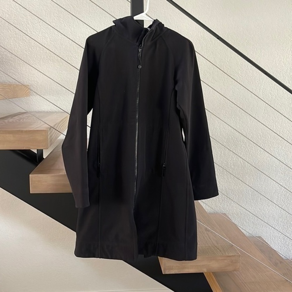 Lululemon black jacket